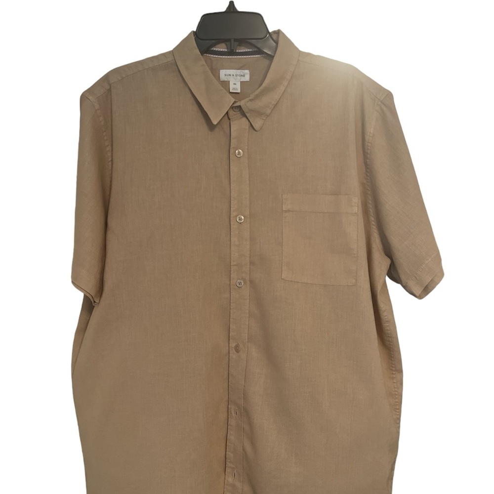 Sun + Stone Men’s Linen blend button up shirt. Size XXL